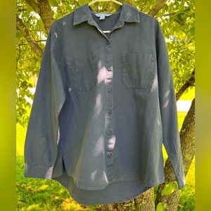 Old Navy The Boyfriend Button Up Shirt — Size Medium